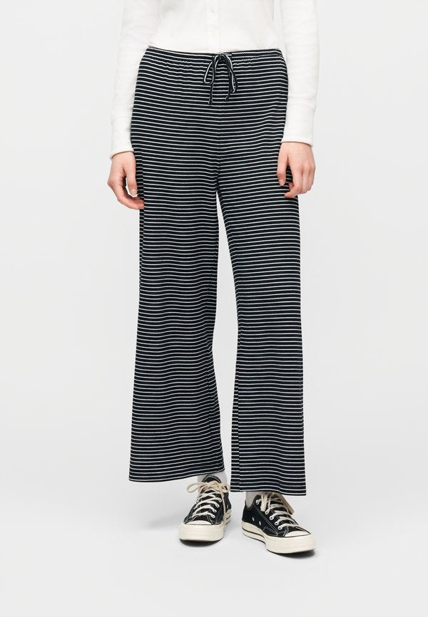 ONLY Knitted ONLSAGA Loose Fit - Trousers - black