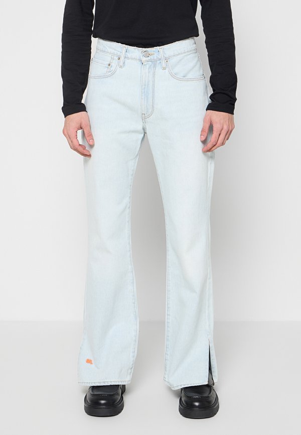 Levi's®
