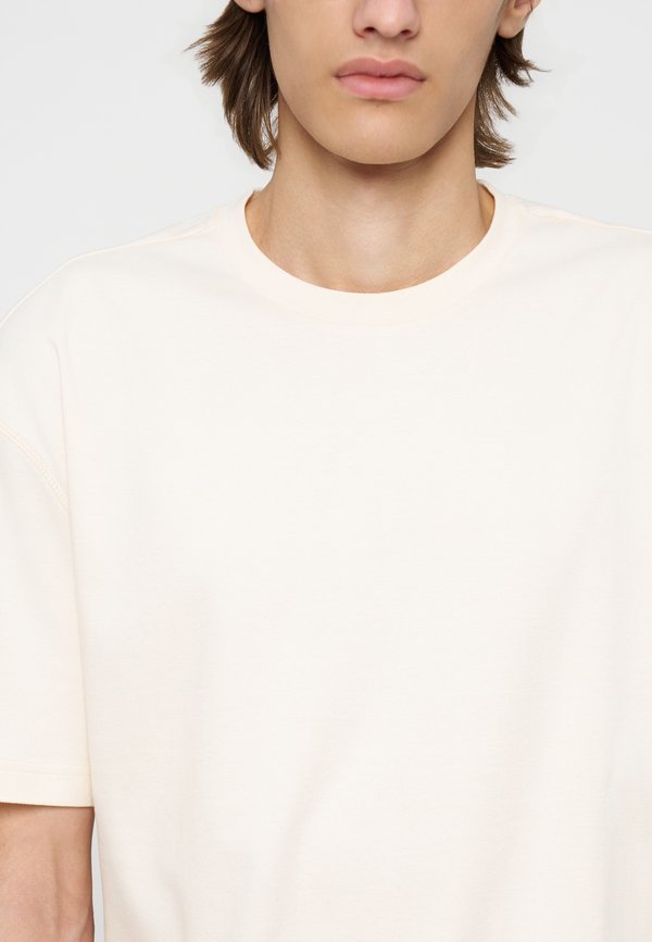 EA7 Emporio Armani