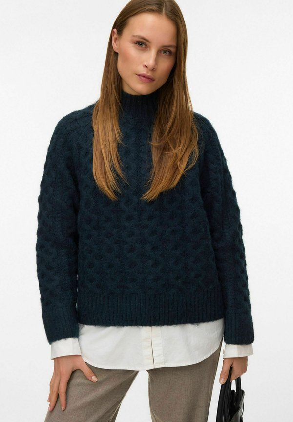Vero Moda Knitted AWTONJA Knitted - Jumper - dark sapphire