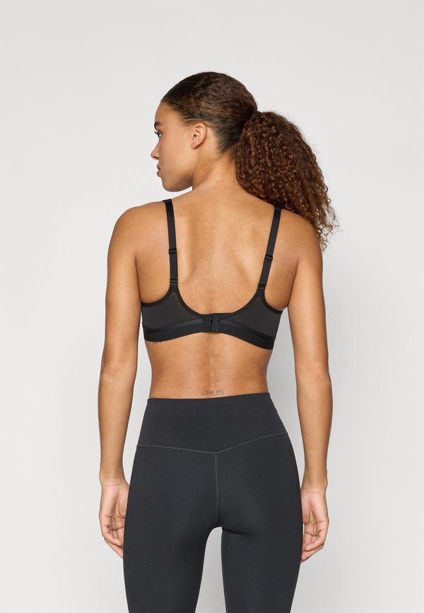 triaction by Triumph GRAVITY LITE