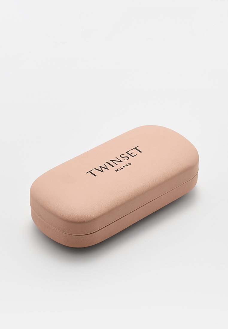TWINSET