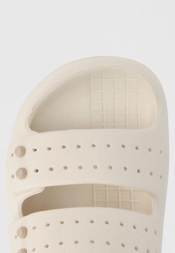 Lacoste SERVE