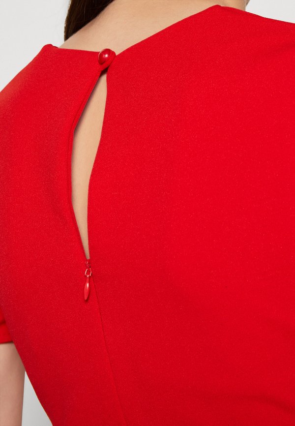 WAL G. BRODY CURVE NECK SKATER