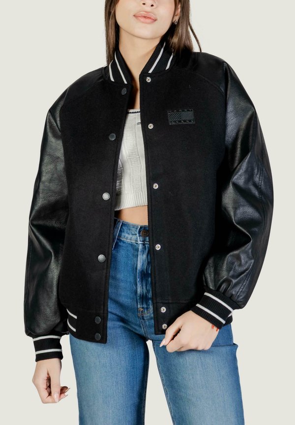 Tommy Jeans