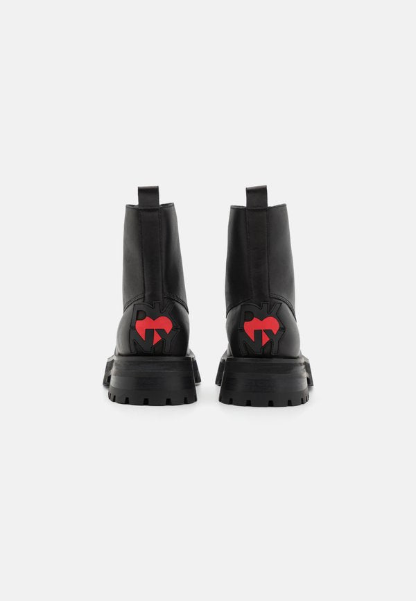 DKNY FARREN COMBAT BOOT