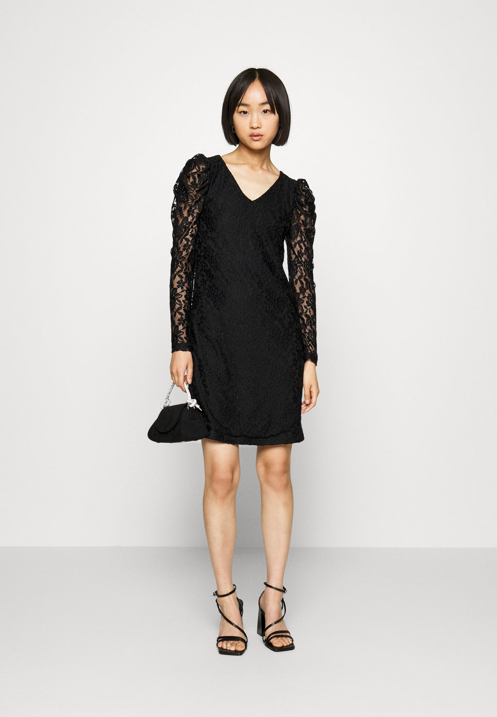 ONLPOULA V NECK DRESS Media 2