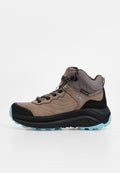 Braune und schwarze Wanderschuhe mit einem wasserdichten Obermaterial, einem strukturierten Schnürsystem, einem gepolsterten Kragen und türkisfarbenen Akzenten an der Sohle.
