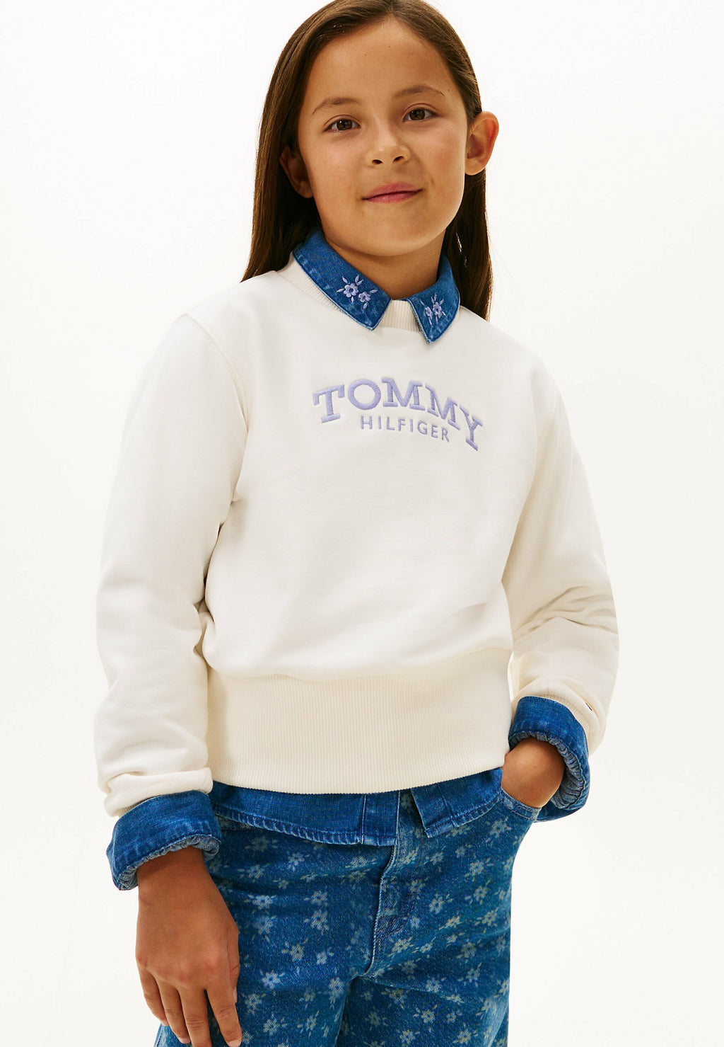 EMBROIDERY CREW NECK  Media 3
