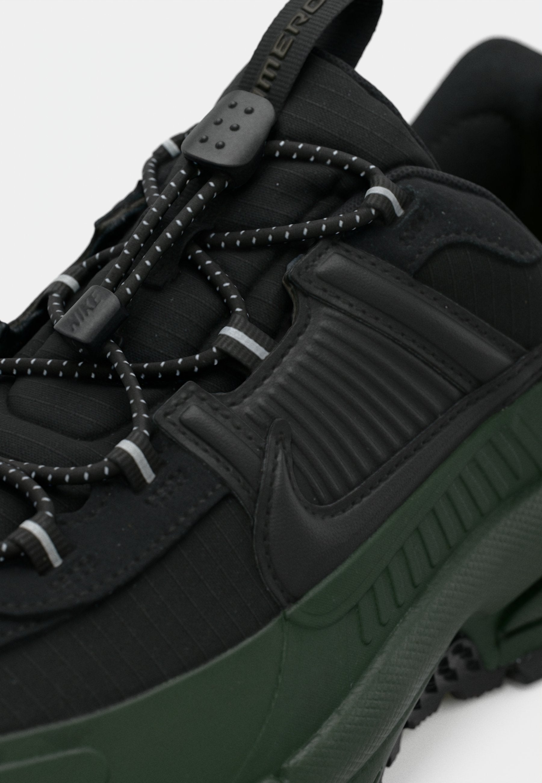 Nike Sportswear ZOOM VOMERO ROAM UNISEX