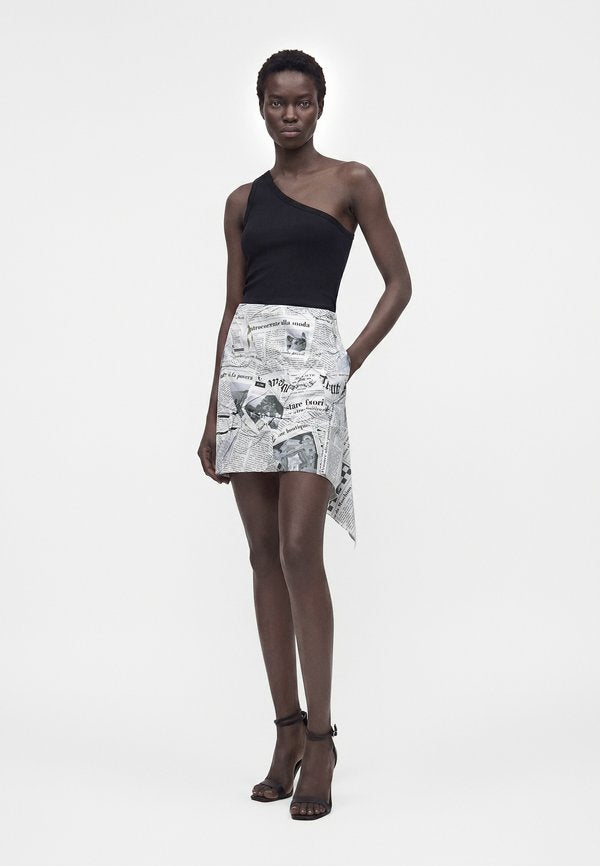 MOSCHINO GONNA