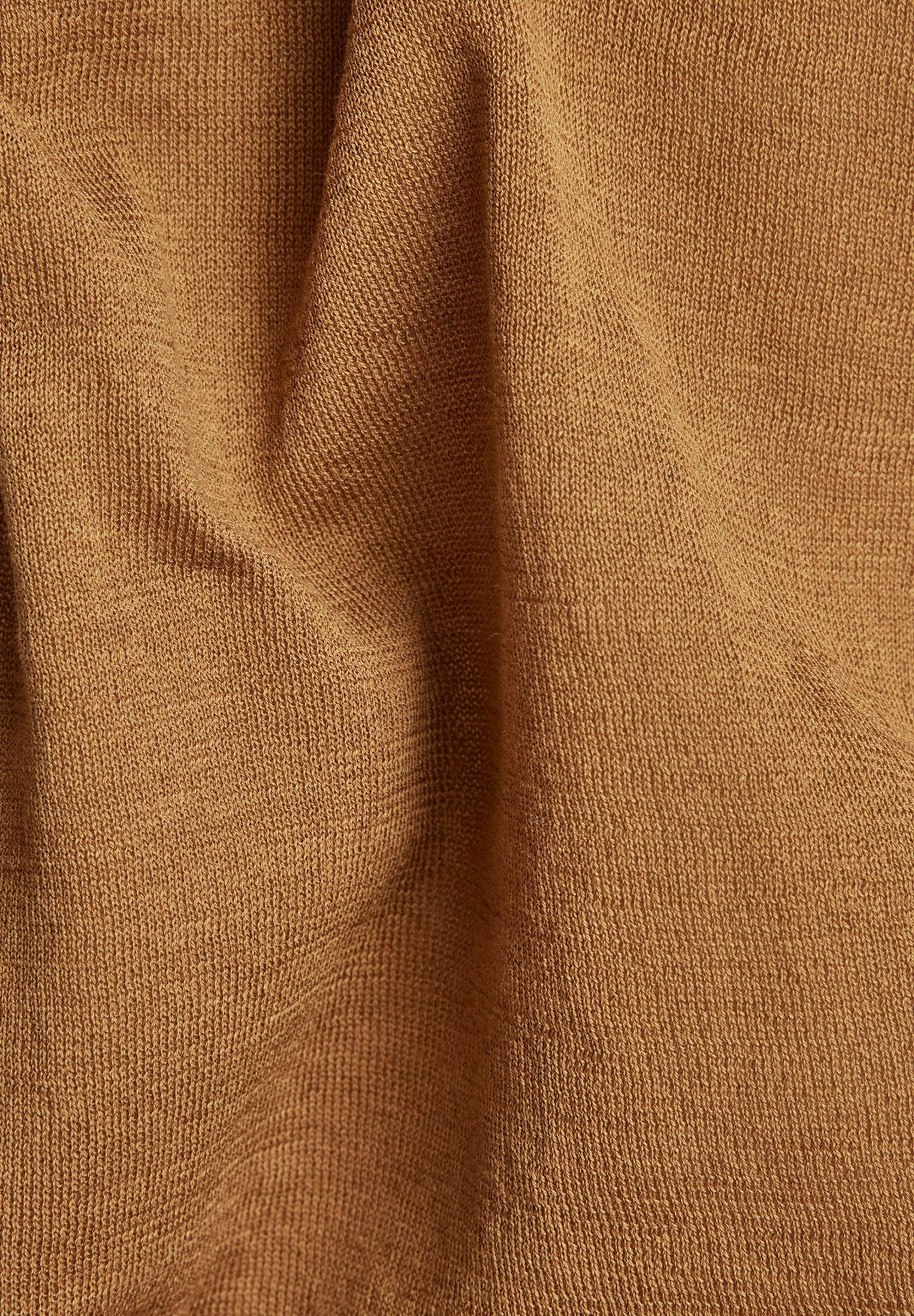 CORE ROUND NECK Media 4