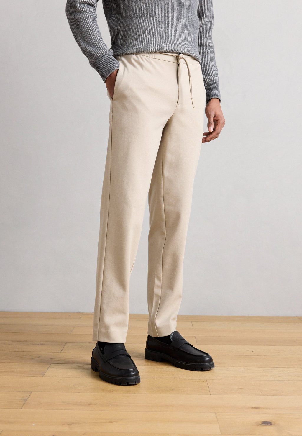 SUPERFLEX RELAXED FIT PANTS Media 3