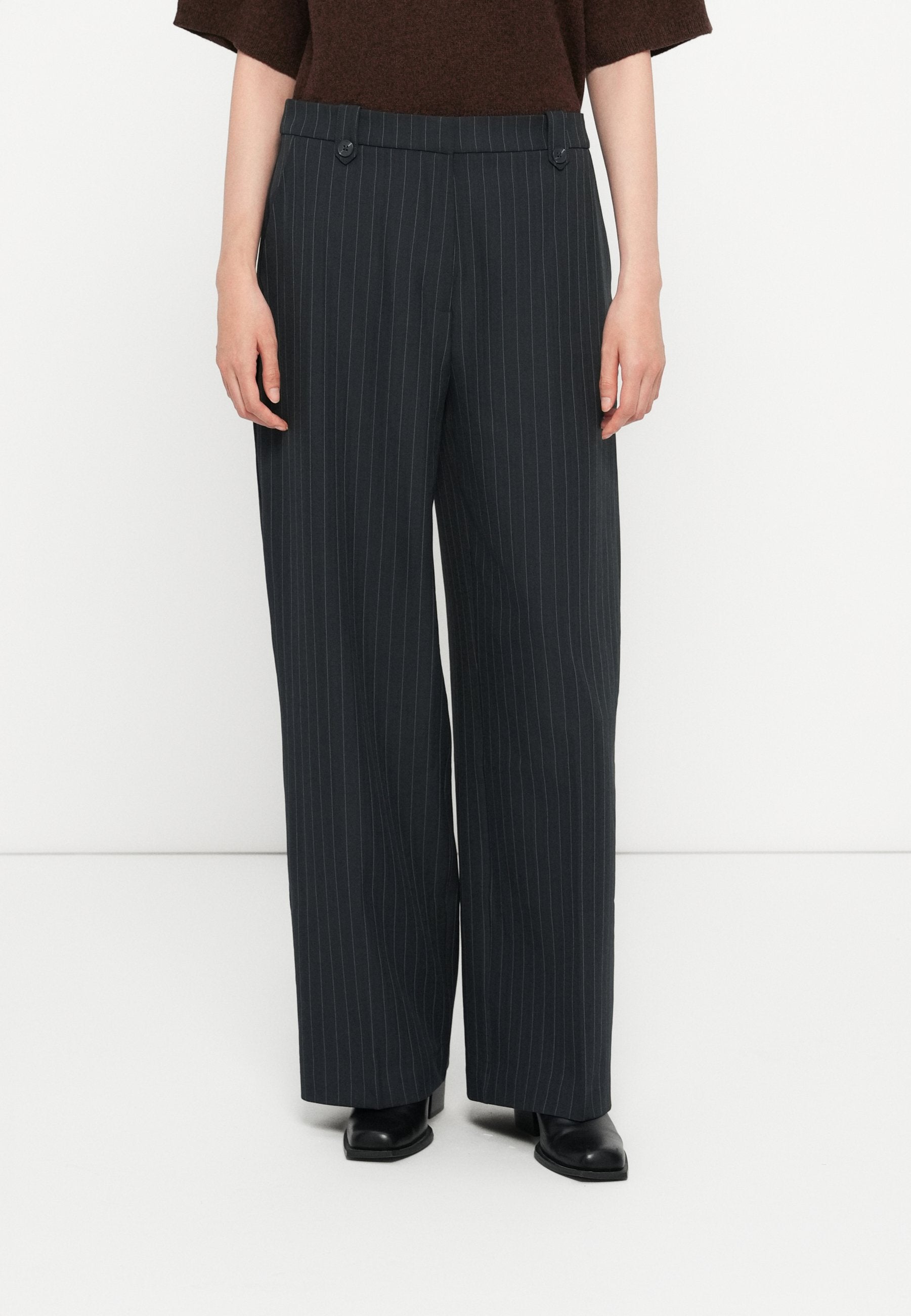 ONLROME LIFE WIDE PINST PANT Media 3