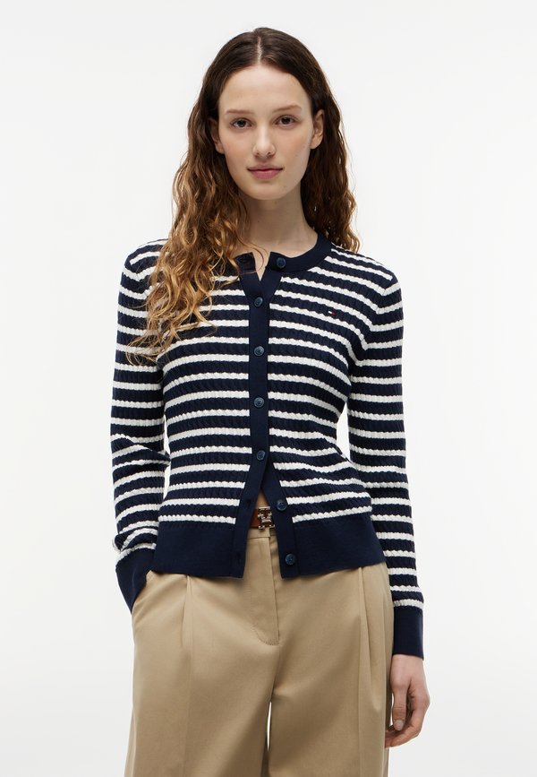 Tommy Hilfiger CABLE KNIT CREW NECK CARDIGAN - Cardigan - dark navy/ivory petal breton