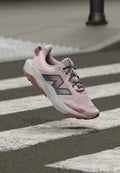 New Balance NITREL V6 - Trail running shoes - stone pink