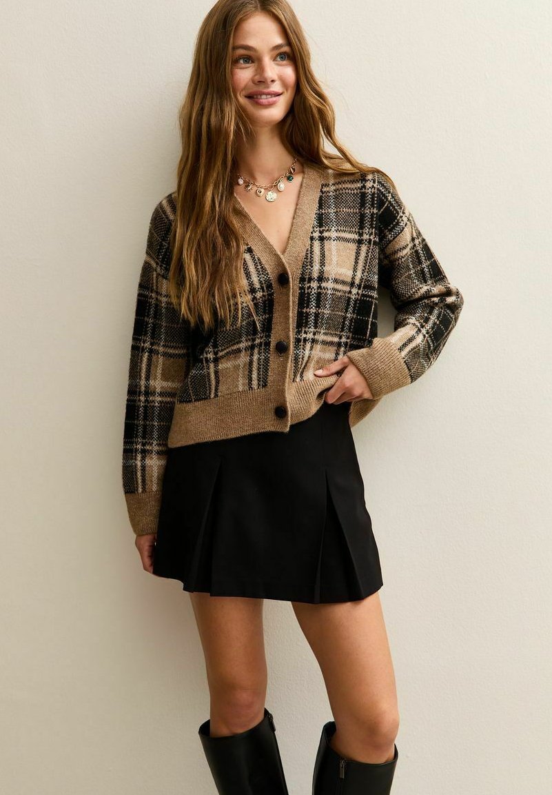 New Look CHECKED