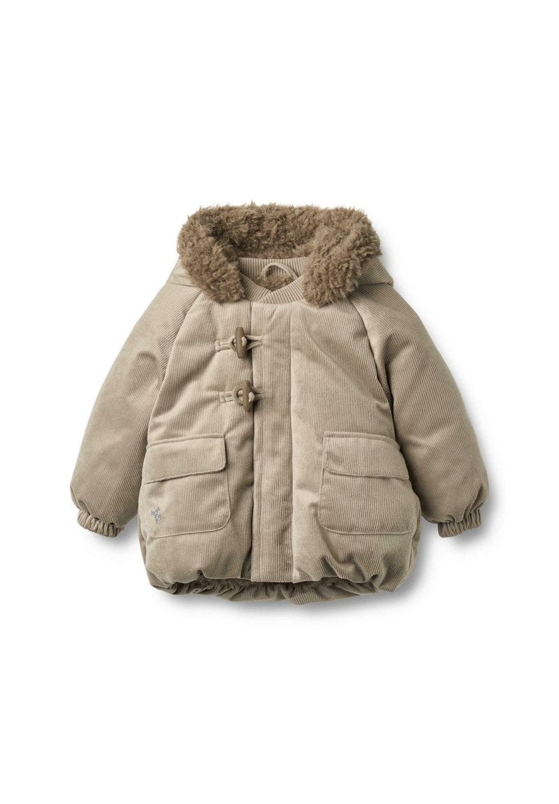 Beige Cord-Jacke mit einer Kunstfellkapuze, Knebelverschlüssen, Ellbogenpatches und elastischen Bündchen, ausgestattet mit zwei Fronttaschen.