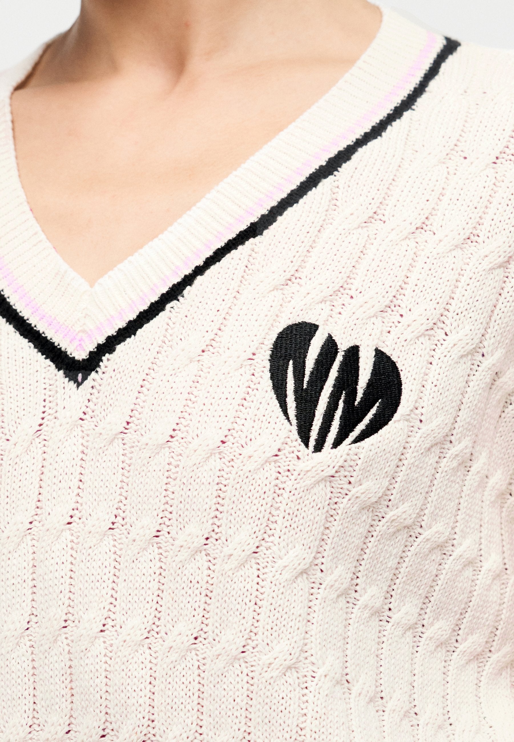 Noisy May NMMAKI CABLE V NECK