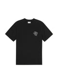 Schwarzes Baumwoll-T-Shirt mit kurzen Ärmeln und weißem Text auf der linken Seite. Rundhalsausschnitt und gerader Schnitt. Weiche Textur.