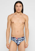 Herren-Unterhosen im blauen Camouflage-Muster mit einem elastischen Bund, der das rote "DIESEL"-Logo zeigt. Weiches Material; körpernahe Passform für maximalen Tragekomfort.