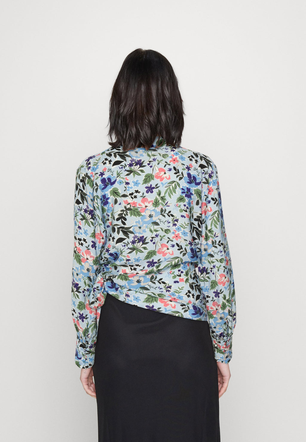 Object OBJRIGA WRAP TOP