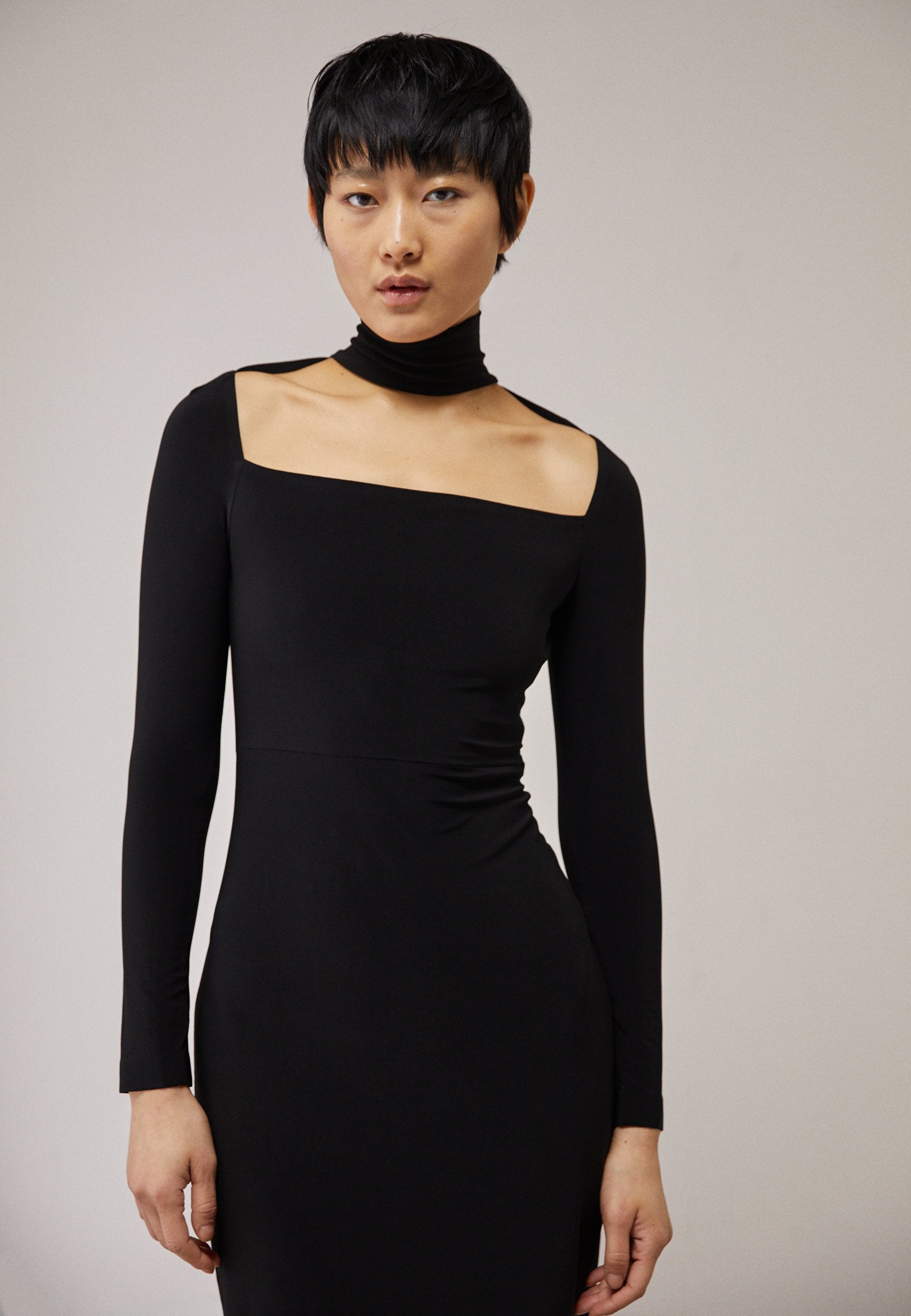 Norma Kamali LONG SLEEVE STRAPLESS TURTLENECK DRESS TO KNEE