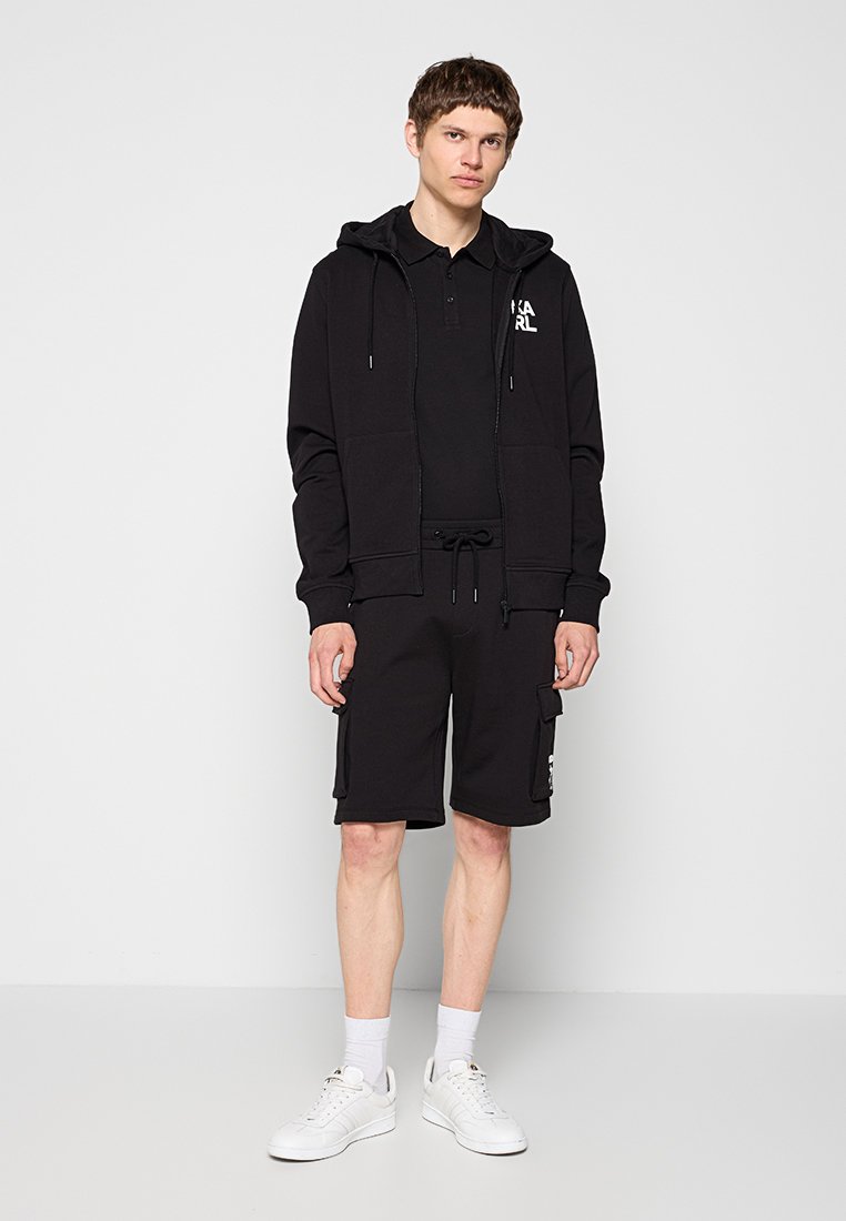 KARL LAGERFELD Shorts Media 2