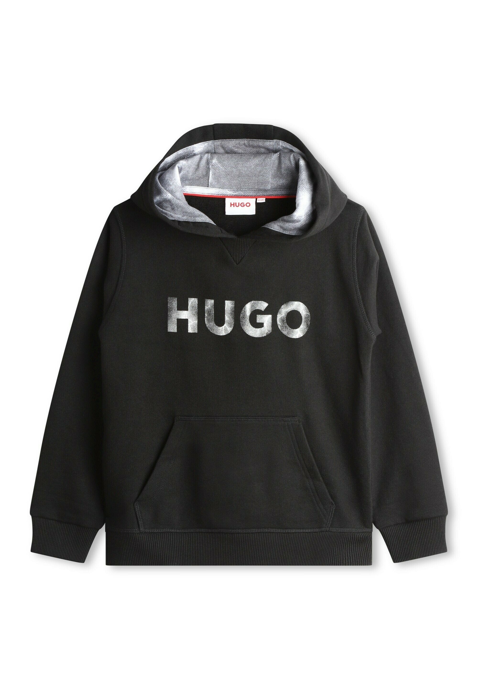 Schwarzer Hoodie aus weichem Stoff mit einer Fronttasche. Verfügt über ein graues Innenfutter und ein großes, silbernes "HUGO"-Logo über der Brust.