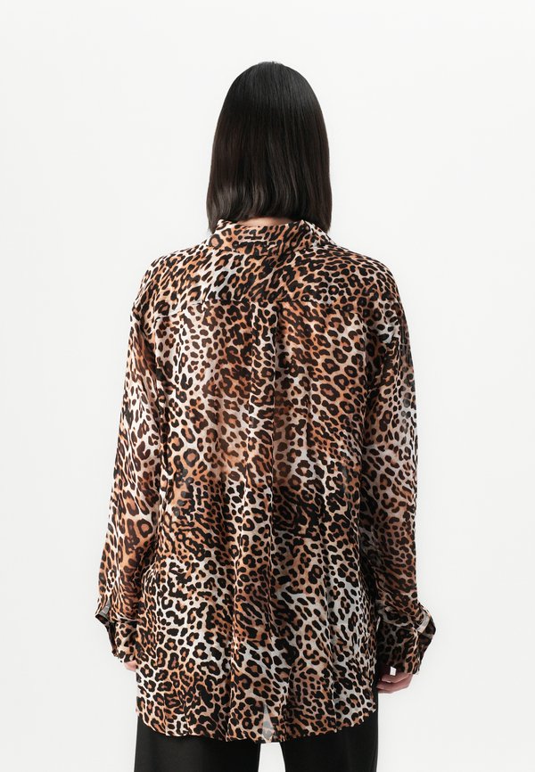 HUGO THE BOYFRIEND SHIRT