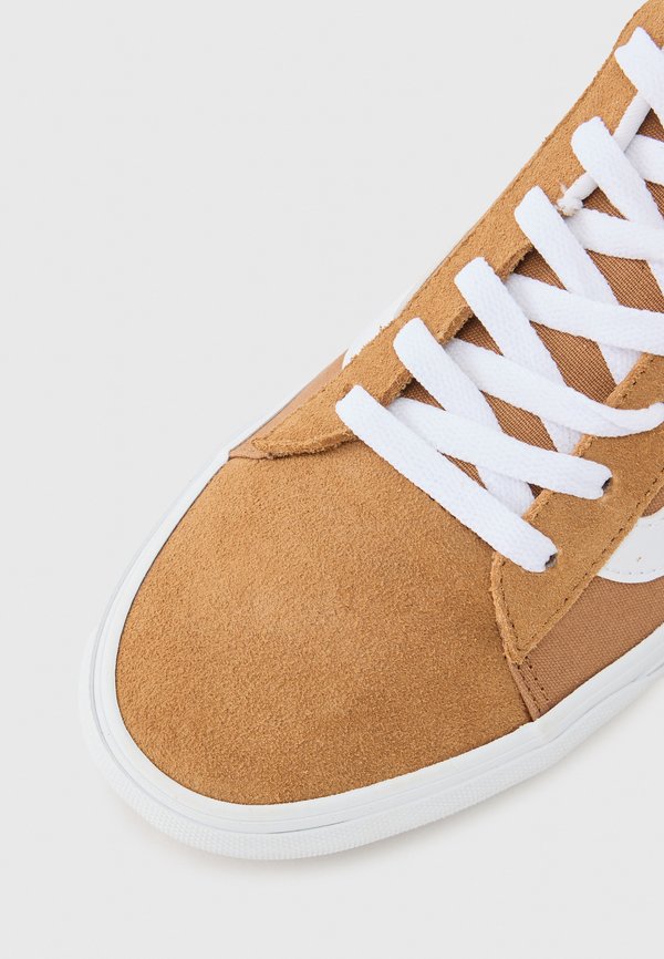 Vans VERO