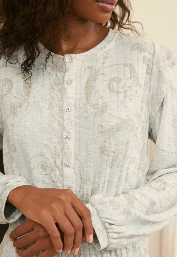 Laura Ashley REGULAR FIT