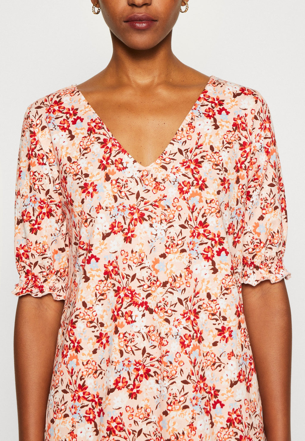 DRESS Media 6