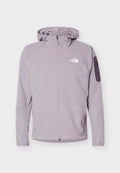 Hellviolette Kapuzenjacke mit Reißverschluss vorne, Reißverschlusstasche am linken Ärmel und weißem The North Face-Logo auf der Brust.