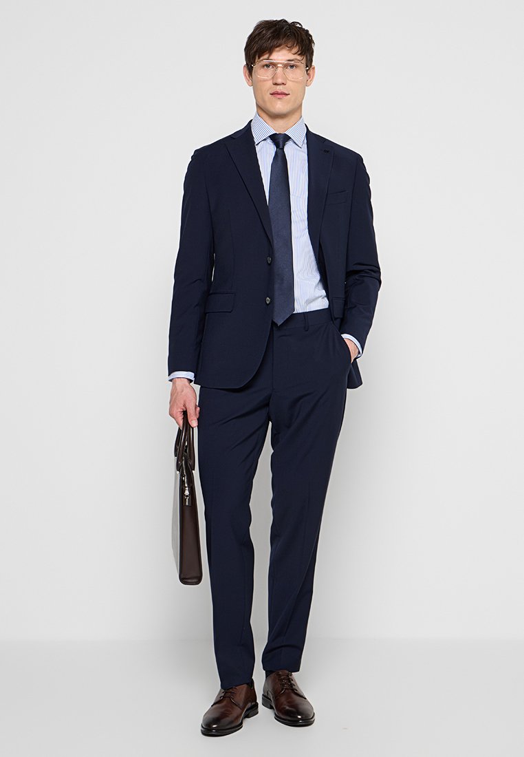 Michael Kors SLIM FIT