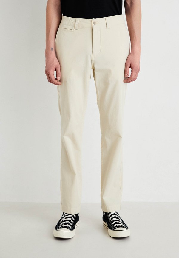 DOCKERS ALPHA SLIM