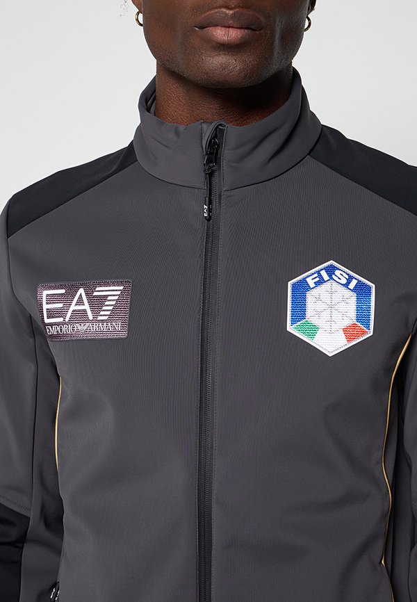 EA7 Emporio Armani