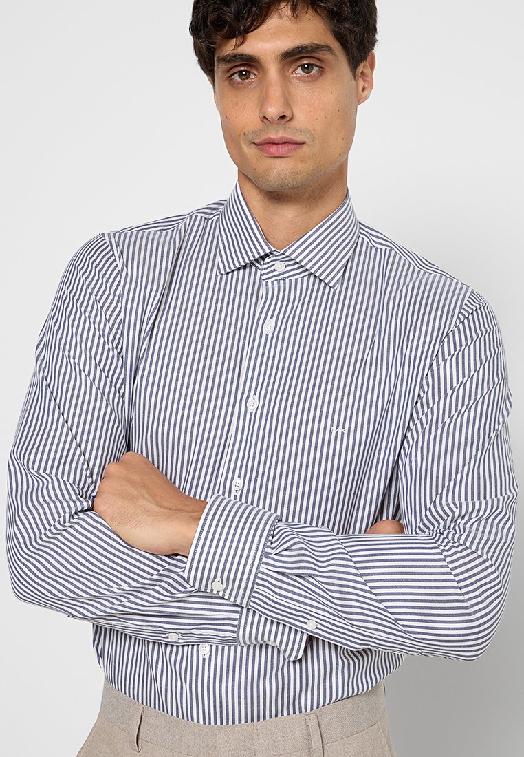 Michael Kors SLIM FIT