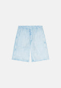 Hellblaue Denim-Shorts mit lockerer Passform, ausgestattet mit einem elastischen Bund, flachen Nähten und ohne Taschen, die für Komfort und Einfachheit konzipiert sind.