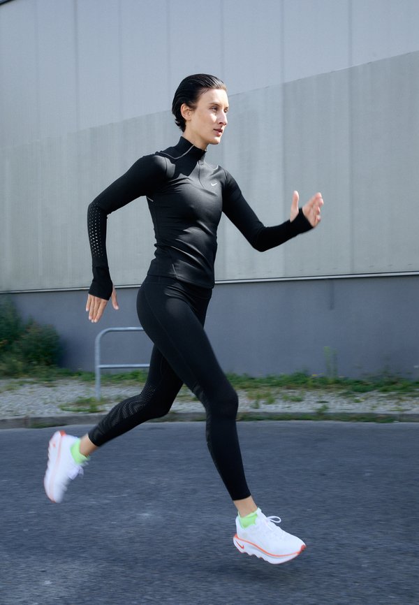 Nike Performance TOP