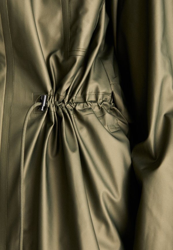 Rains BOLD LONG JACKET UNISEX