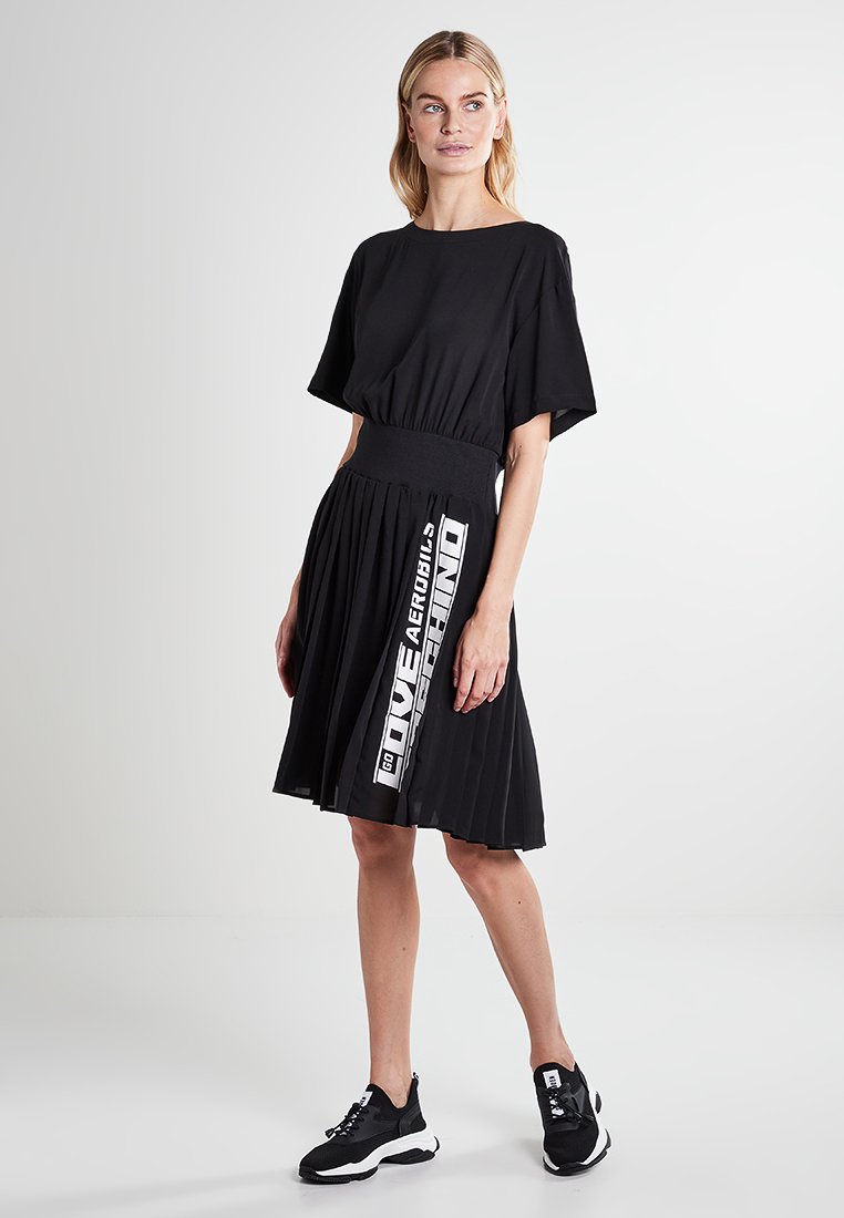 Love Moschino