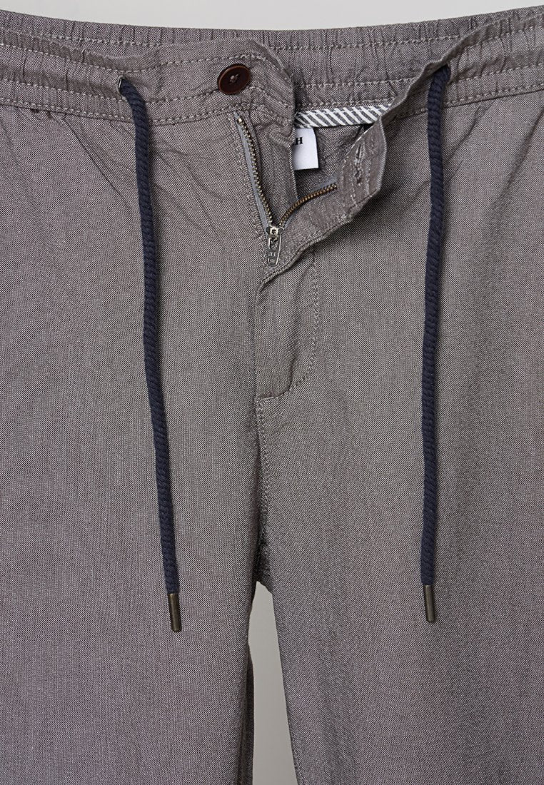 REGULAR FIT Media 4