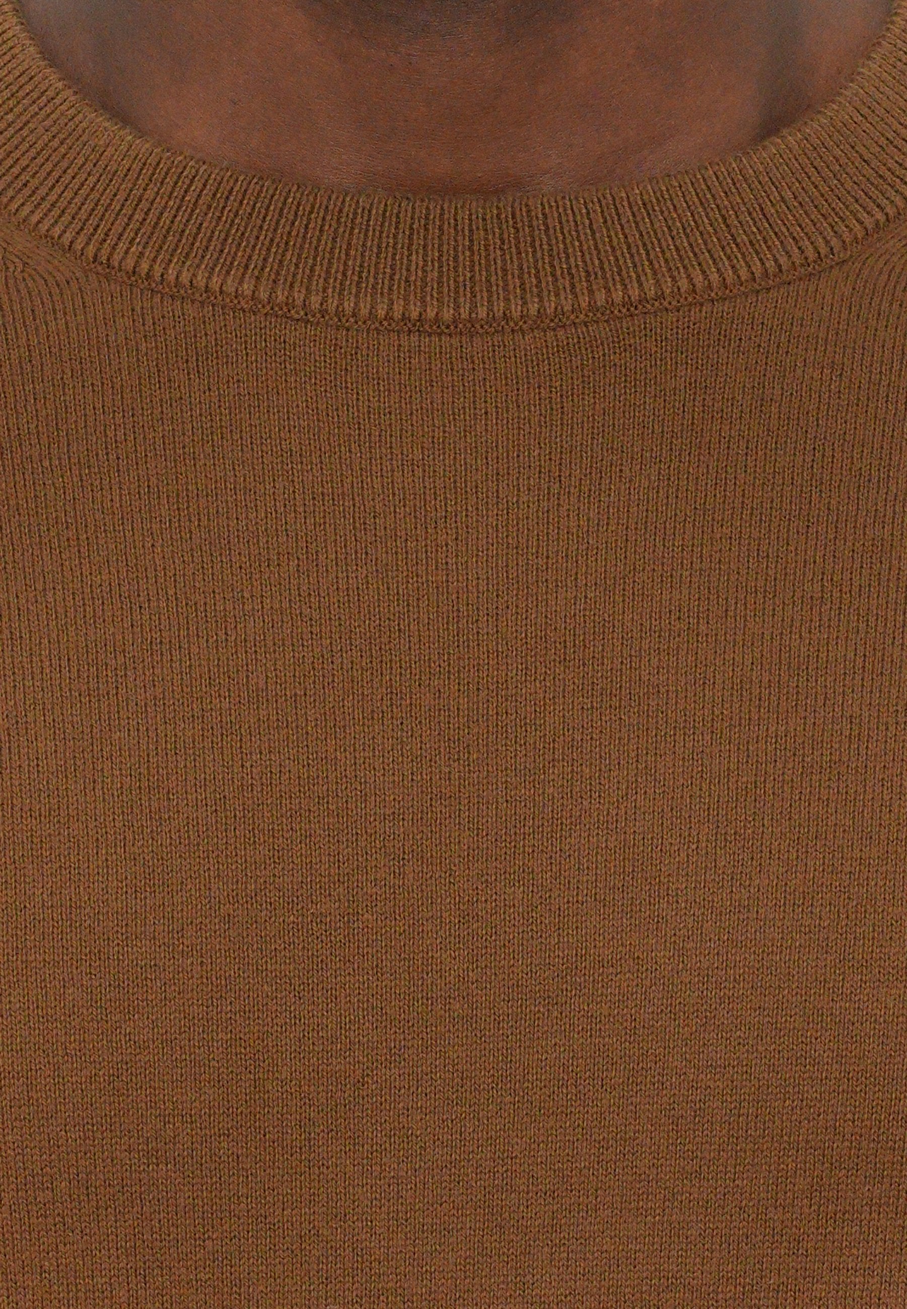 CLOSED CREW NECK LONG SLEEVE