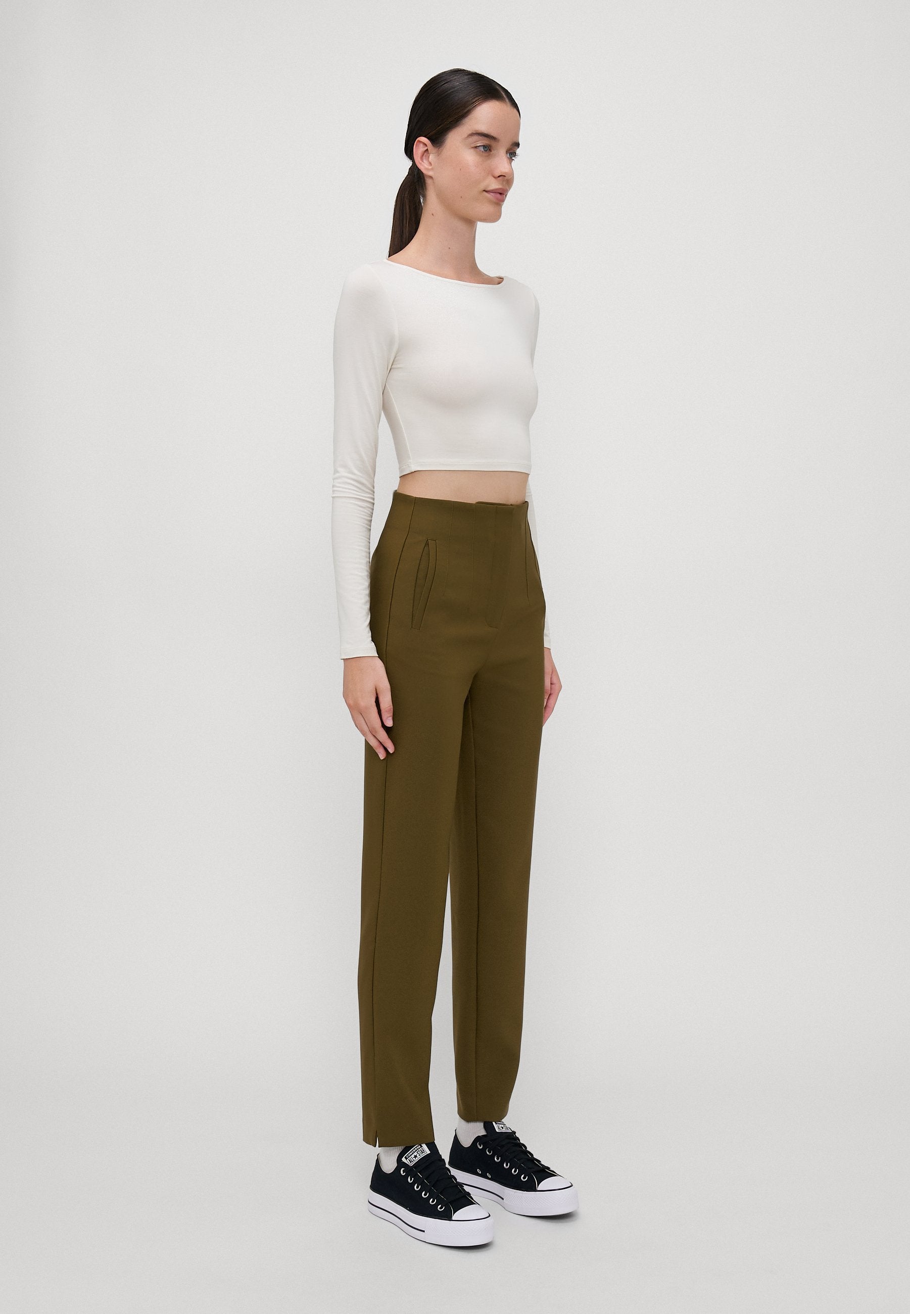 Anna Field Tall