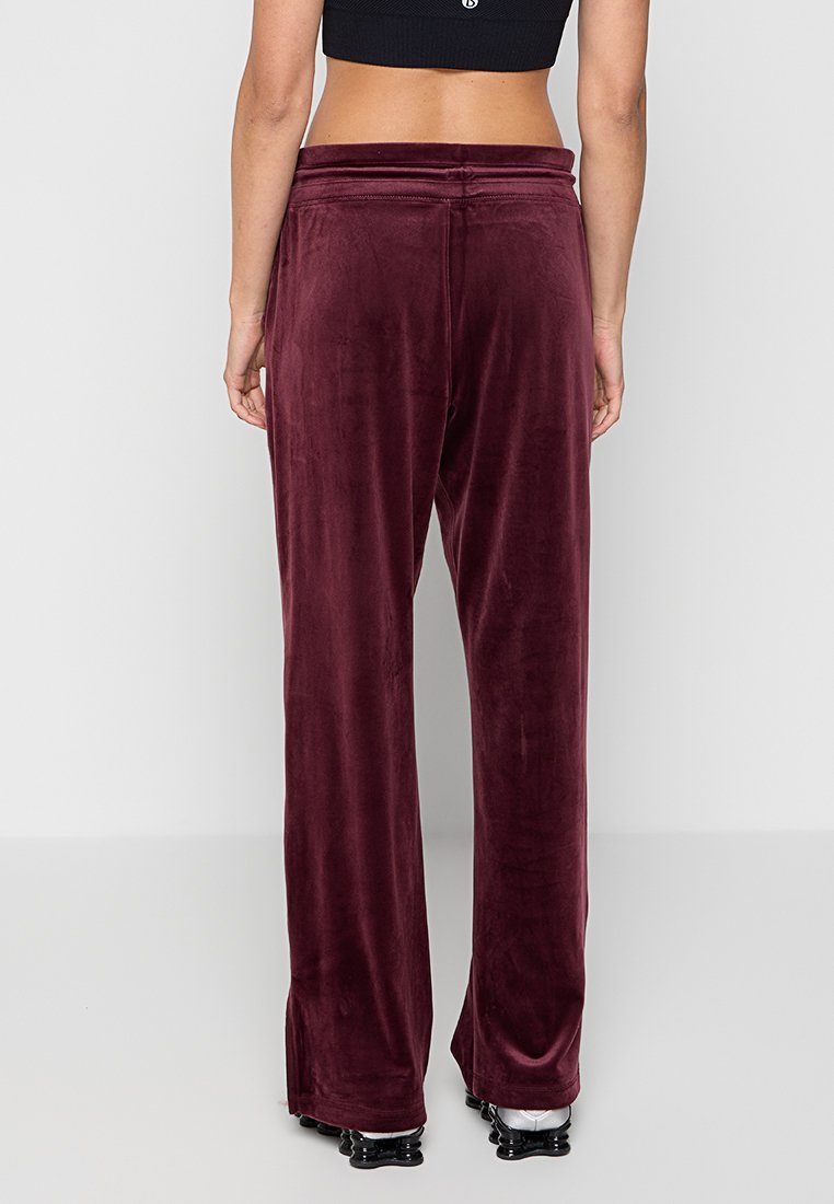 DKNY Sport