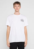 Weißes Baumwoll-T-Shirt mit kurzen Ärmeln und Rundhalsausschnitt, featuring schwarzen Text "Les Deux" auf der linken Brustseite. Einfaches, gerades Design.