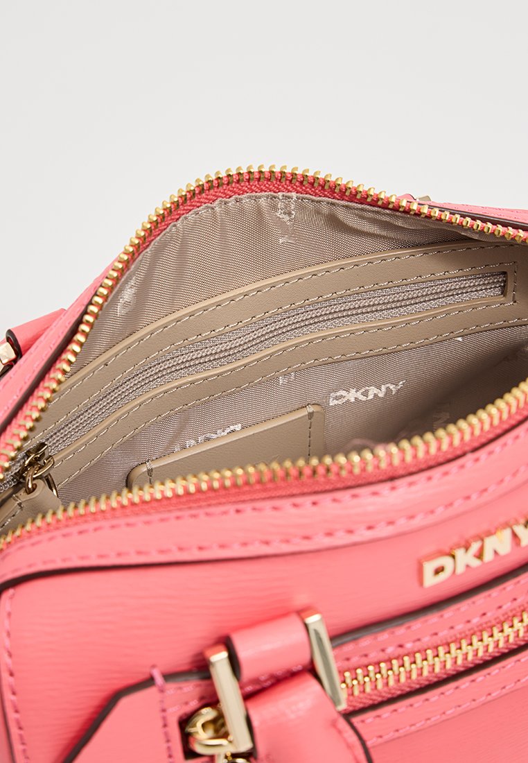 DKNY BRYANT AVE