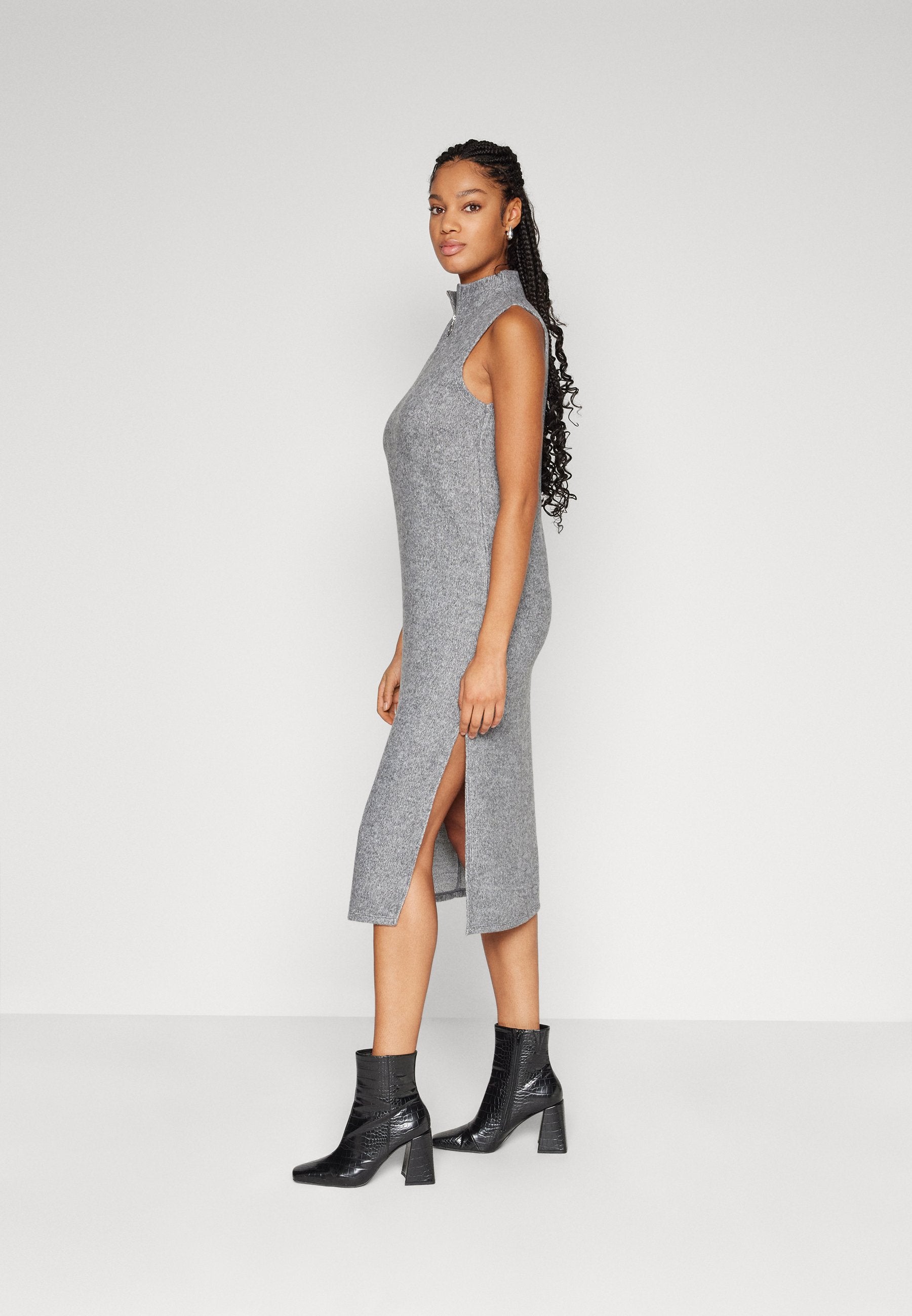 ONLLUCIA ZIP CALF DRESS Media 2