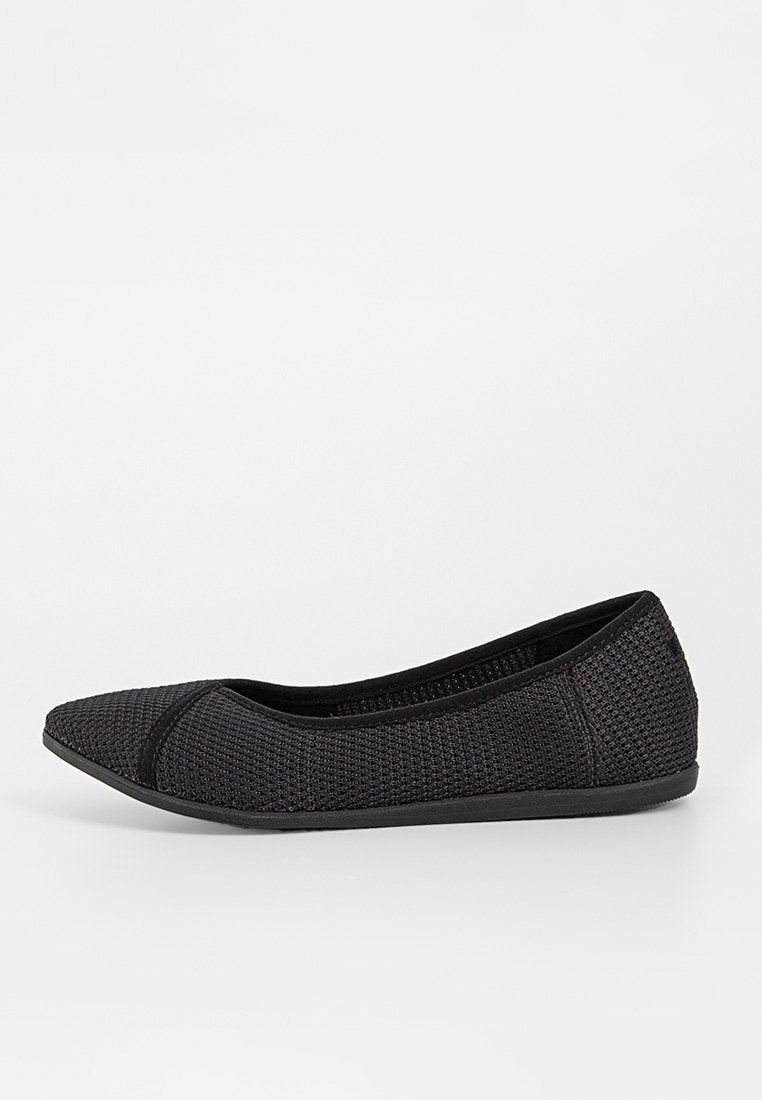 TOMS KATIE